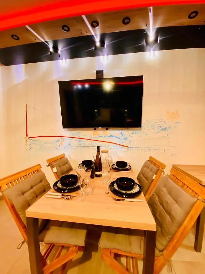 Studio Bel-Mod Bugey - Belvedere Moderne Lyon 0*,  France